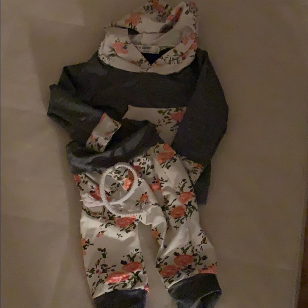 Vogue Fashion two piece outfit 0-3 months